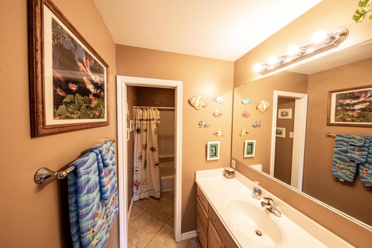 Relax At Our Beach Haven - Pet Friendly Galveston Esterno foto