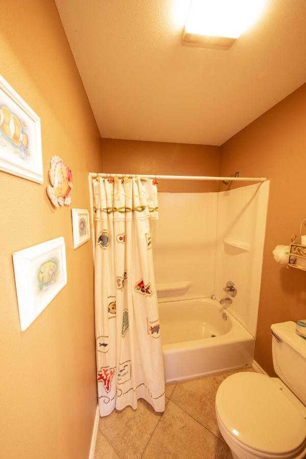 Relax At Our Beach Haven - Pet Friendly Galveston Esterno foto